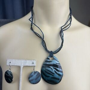 VTG Abalone Shell Pendant Necklace 34" w Earrings‎ Set Animal Blue Black Beads